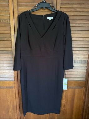 Calvin Klein Black V-Neck 3/4 Sleeve Sheath Dress
